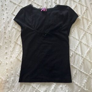 Black edikted top